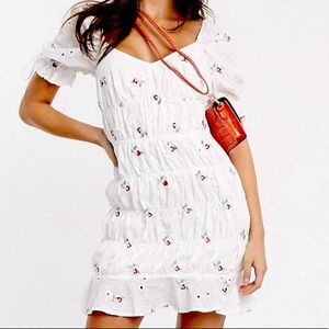 BRODERIE Puff Dress